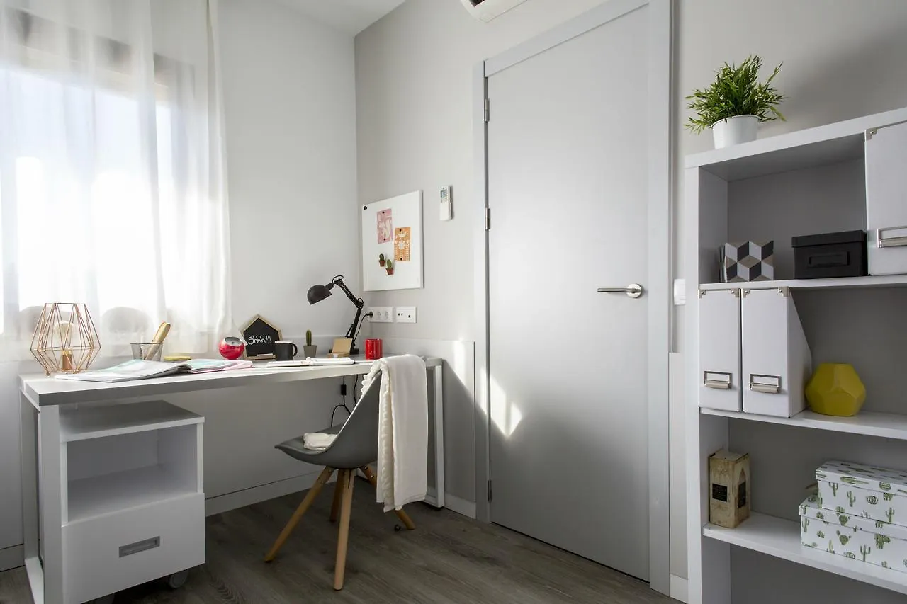 Residencia Universitaria Resa Barcelona Diagonal Apartment